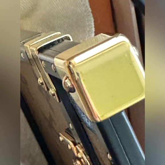 LOUIS VUITTON Eye Trunk iphone X & XS
Monogram Reverse - Picture 15 of 16